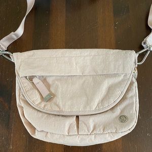 VGUC Lululemon festival bag
